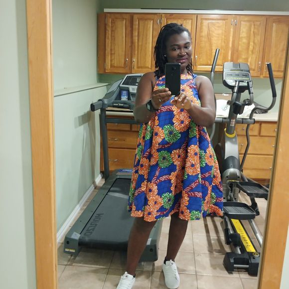 Meet your Posher, Oyin - Picture 1 of 1